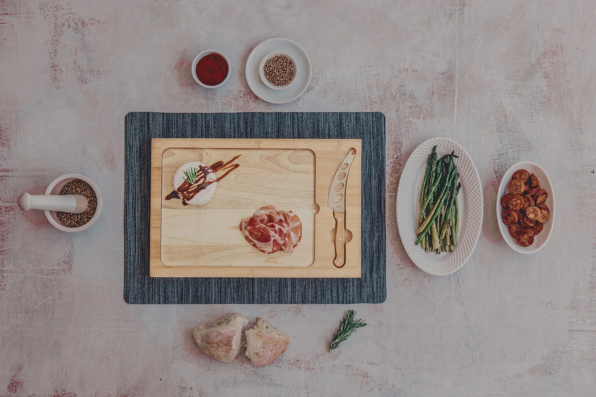 Alabama Crimson Tide - Icon Glass Top Cutting Board & Knife Set