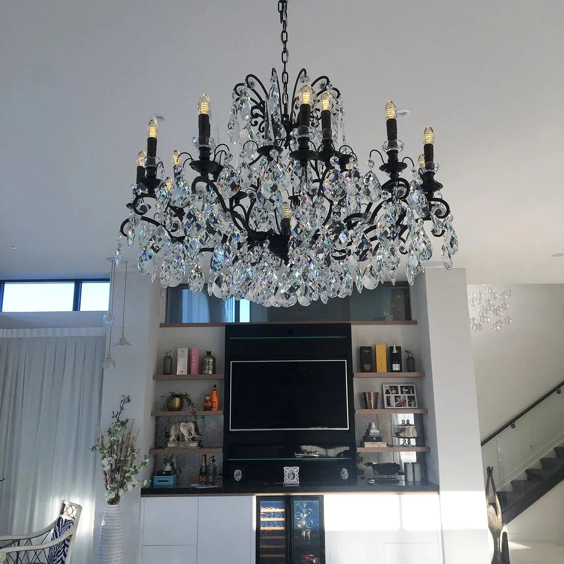 Classic European-style New Crystal Chandelier in Black Finish