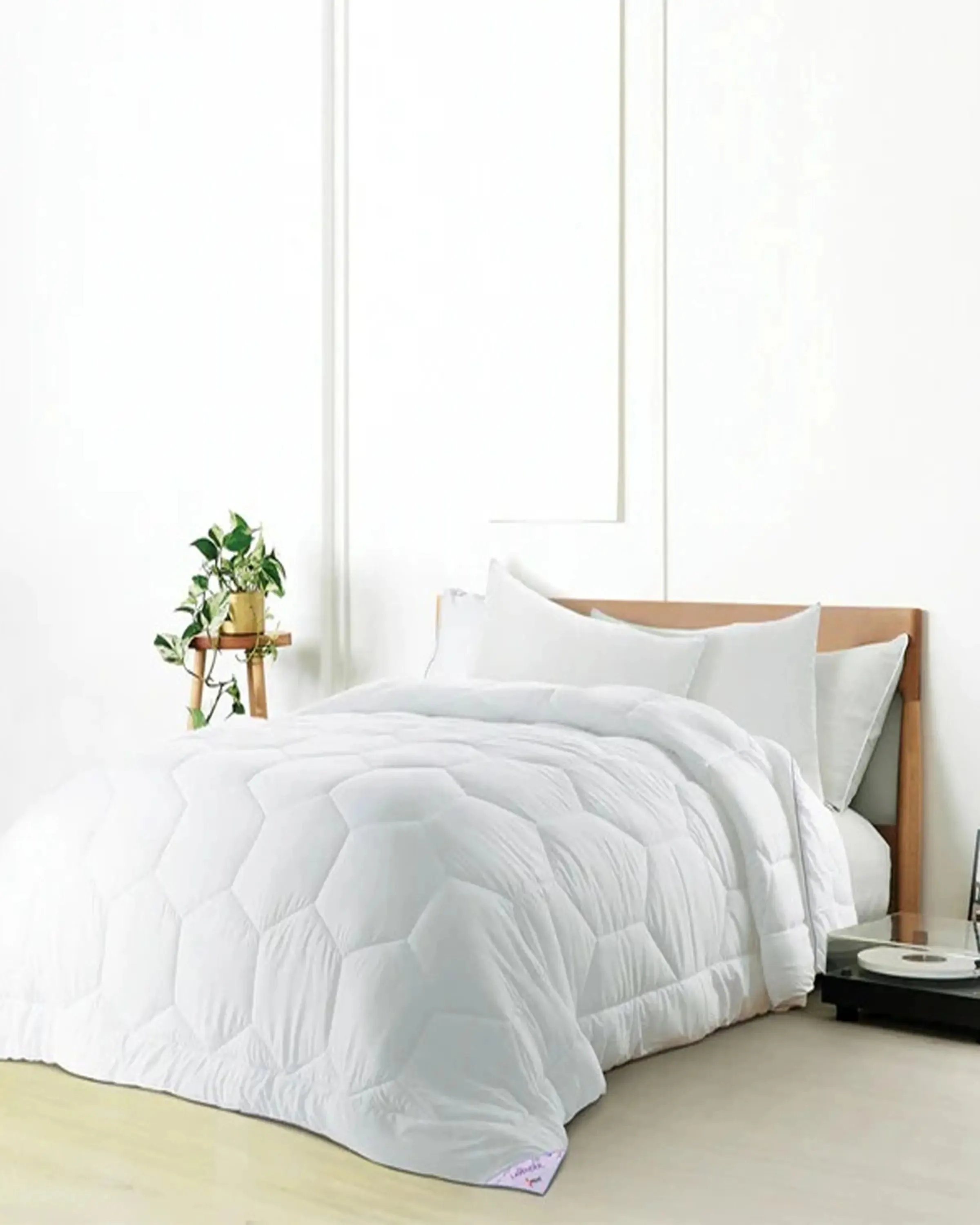 Enmei White Bedsheet Set