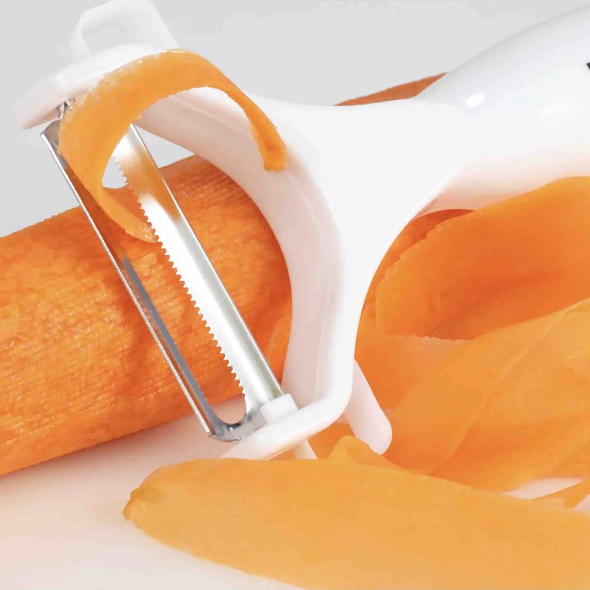 Get An Extra Kleva Sumo Slicer®   Precision Peeler