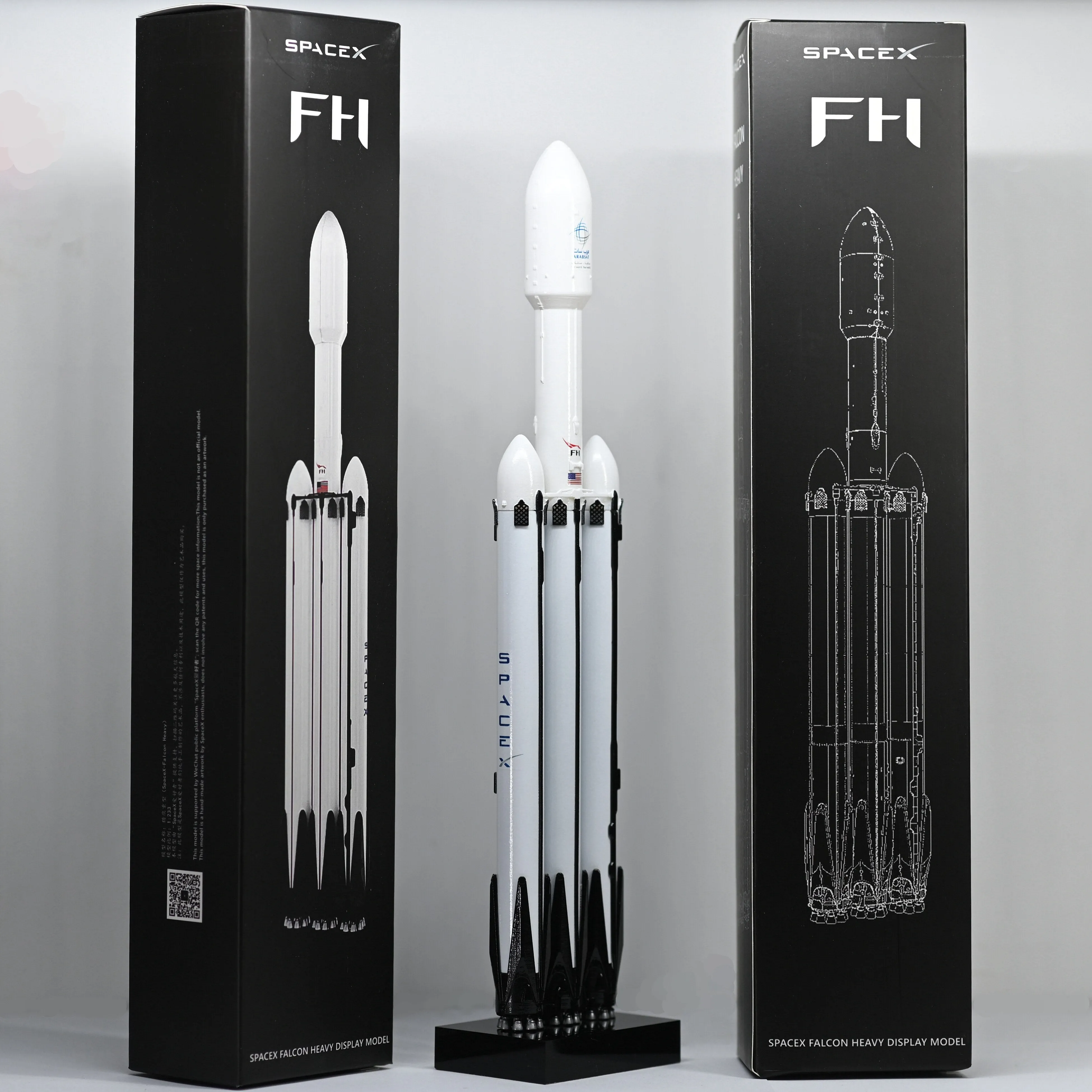 NASA Space X Model Rocket Falcon Super Heavy Spacecraft Model Desk Top Display.