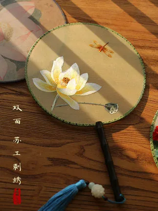 Suzhou Embroidery Hand-made Double-sided Embroidery Fan Chinese Style Sandalwood Real Silk Palace Fan 0063