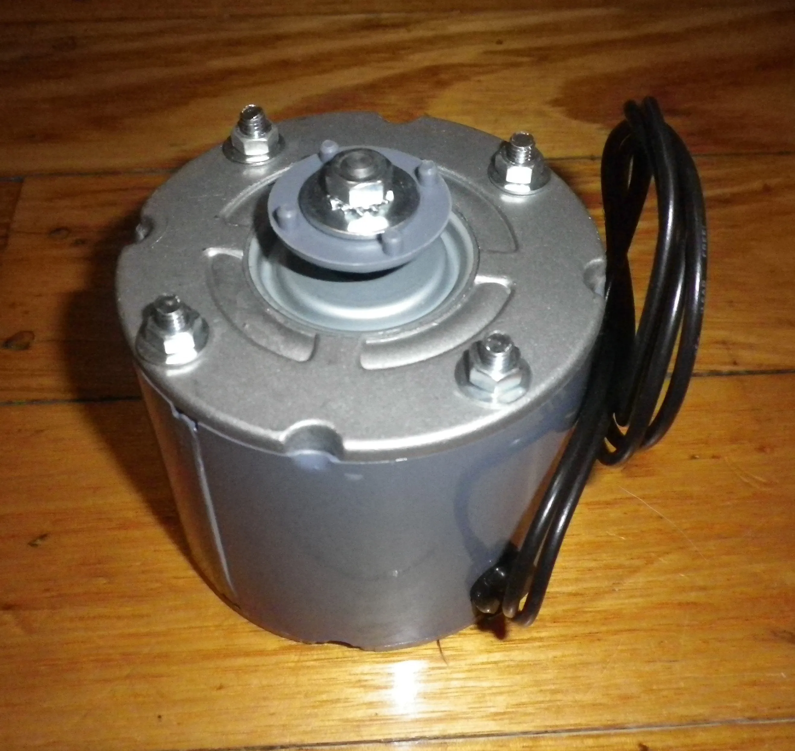 Universal 9Watt Anticlockwise Condensor Fan Motor - Part # RF504