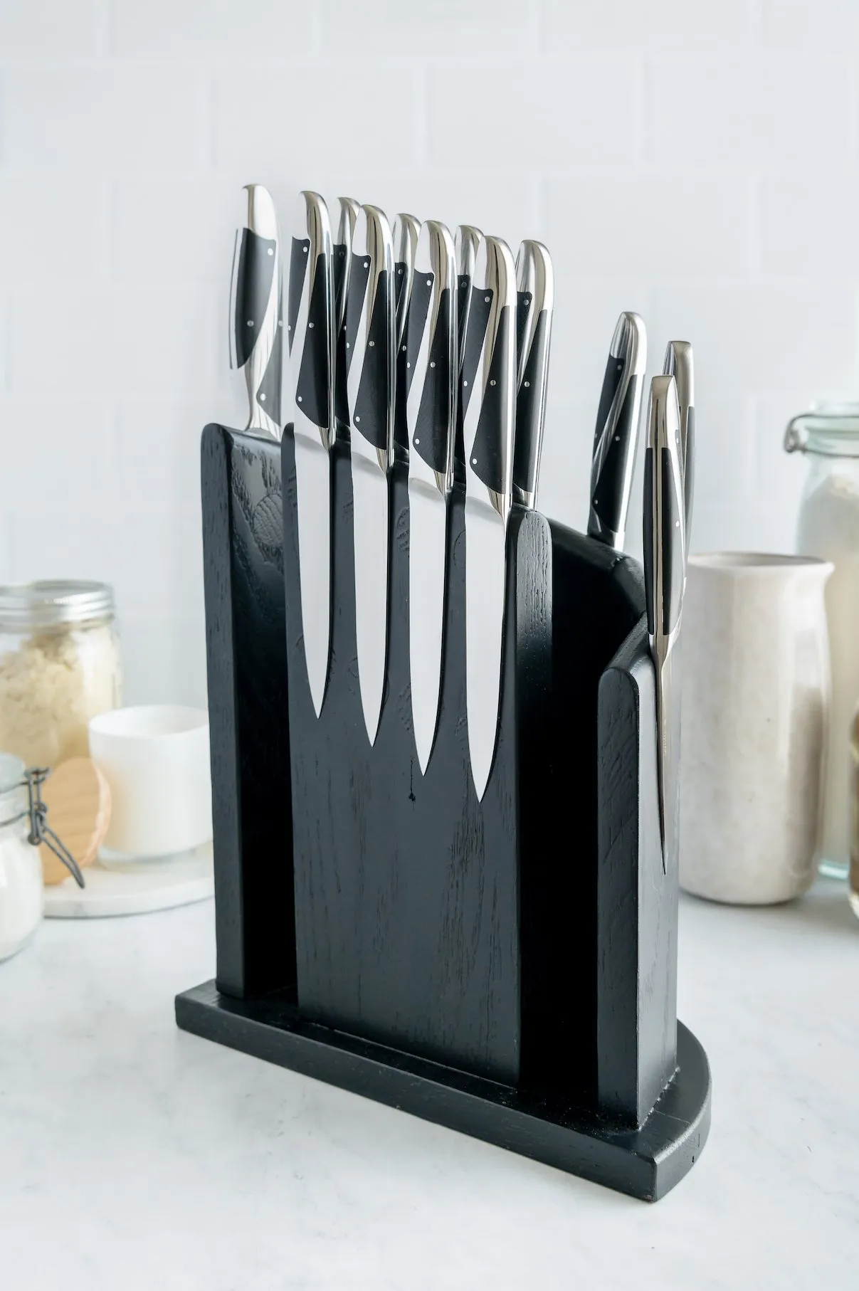 Wölfe 14 Pc Cutlery Set with Magnetic Block